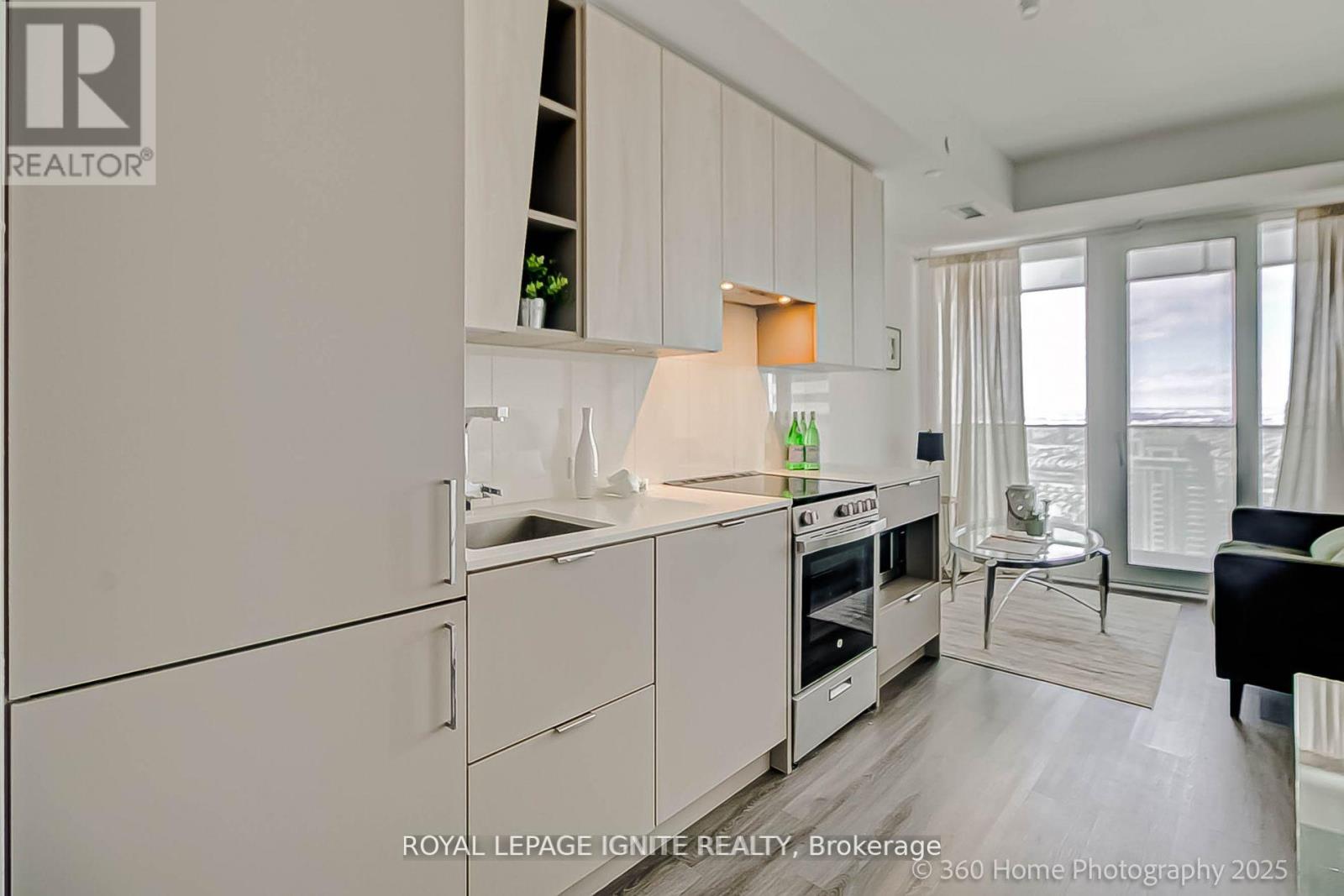 4010 - 3883 Quartz Road, Mississauga, Ontario  L5B 4M6 - Photo 3 - W12277597