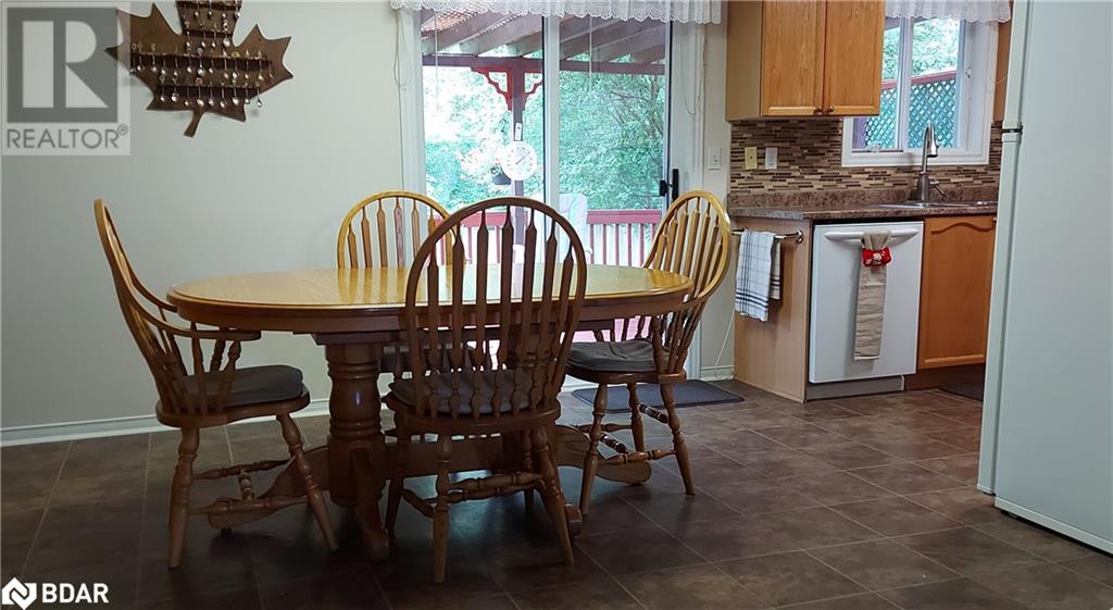 Property at 1087 ARNOLD Street image 3