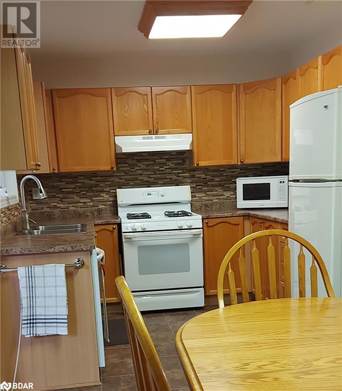 Property at 1087 ARNOLD Street image 4