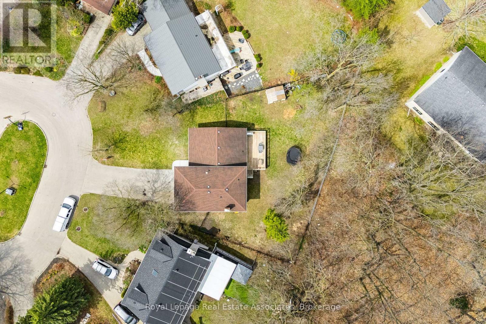 Property at 104 CARDINAL CRESCENT S image 4