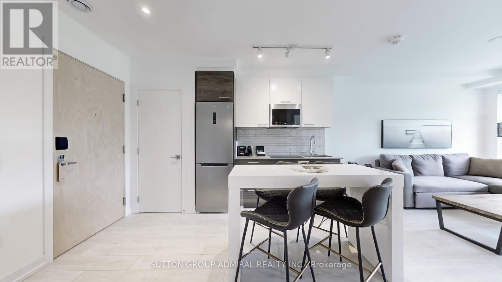 209 - 120 Carrick Trail, Gravenhurst (Muskoka (S)), Ontario  P1P 0A2 - Photo 8 - X12277608