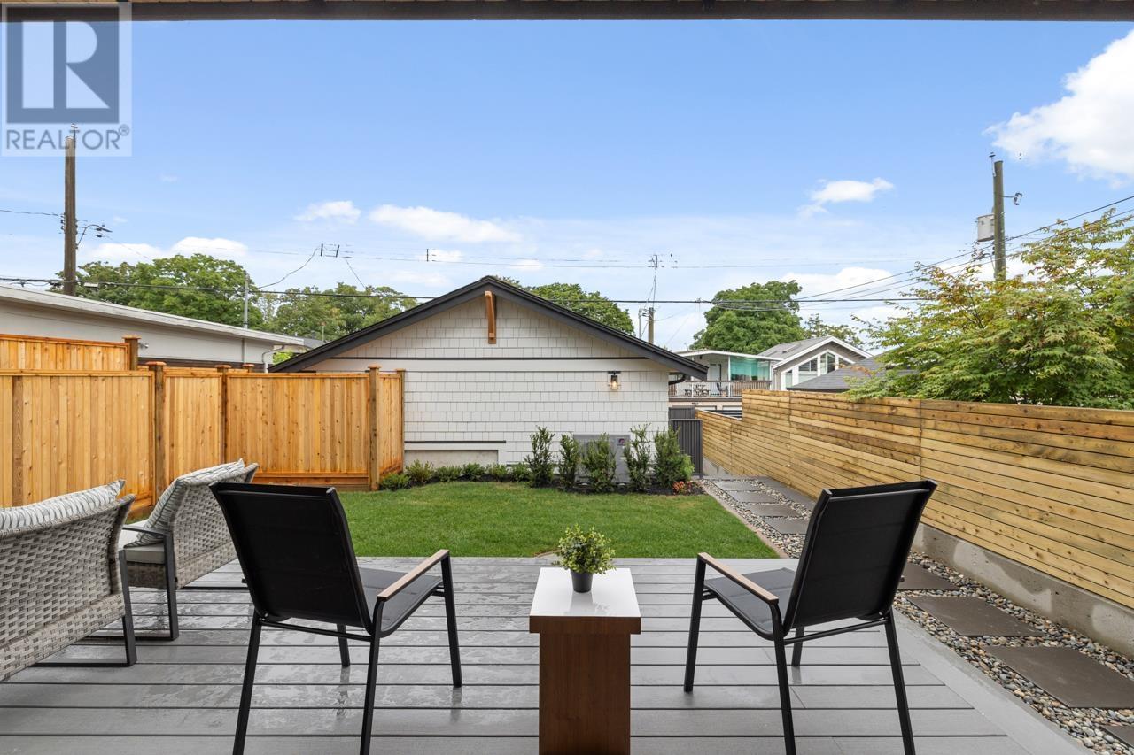 2 2247 Parker Street, Vancouver, British Columbia  V5L 2L8 - Photo 12 - R3025737