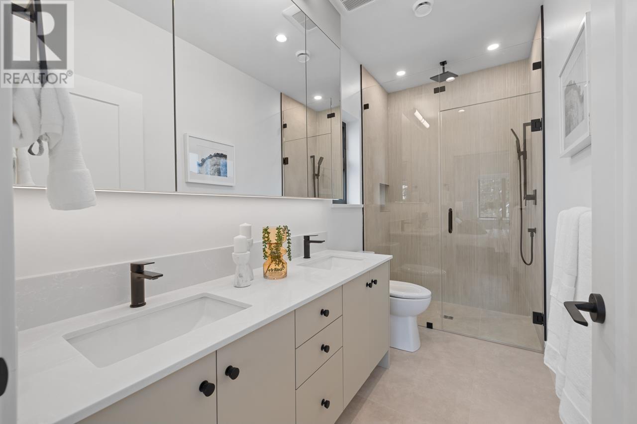 2 2247 Parker Street, Vancouver, British Columbia  V5L 2L8 - Photo 17 - R3025737