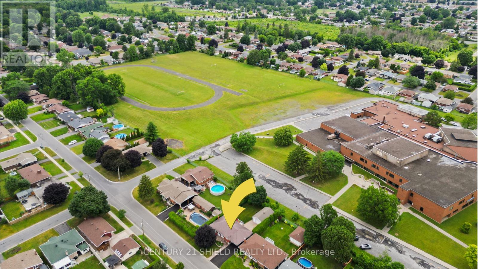Property at 425 LYNWOOD DRIVE image 4