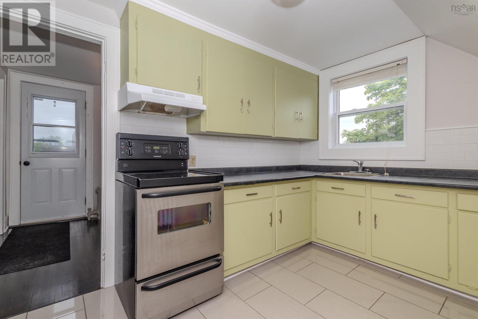 100 Whitney Avenue, Sydney, Nova Scotia  B1P 4Z9 - Photo 44 - 202507836