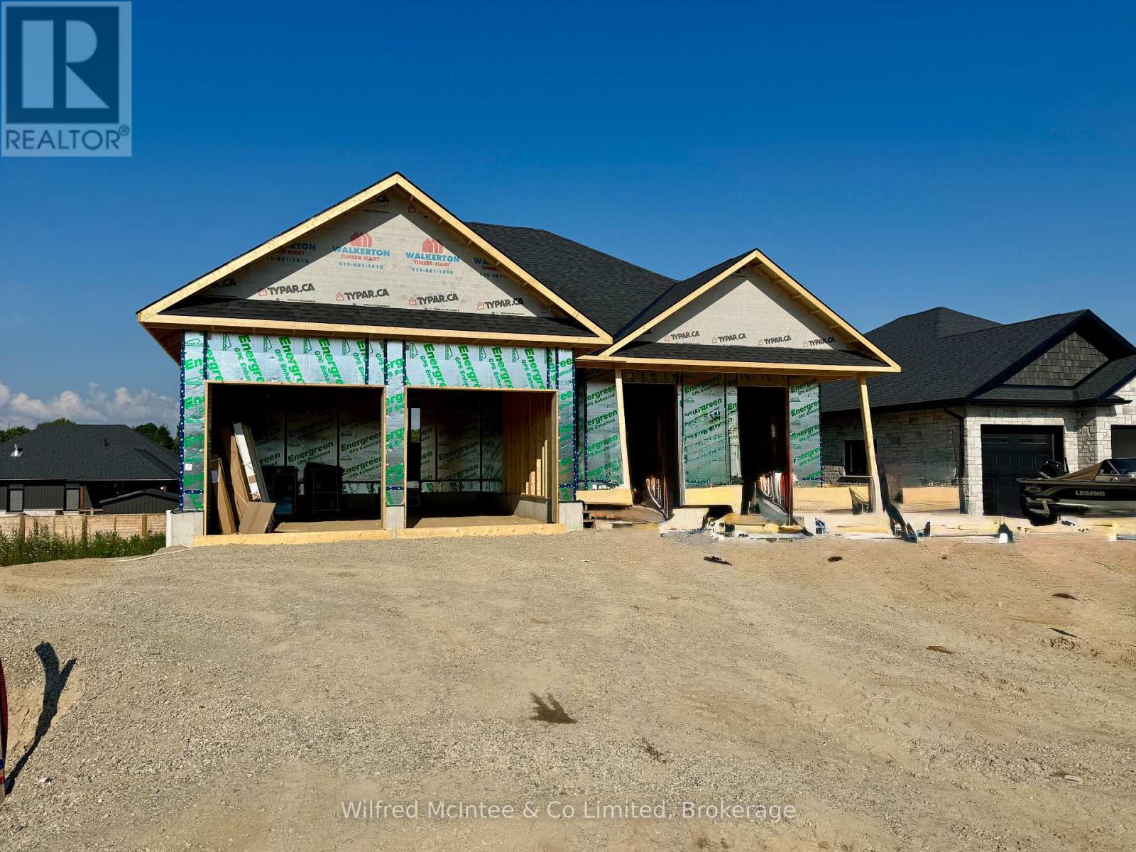 212 Devinwood Avenue, Brockton, Ontario  N0G 2V0 - Photo 2 - X12277695
