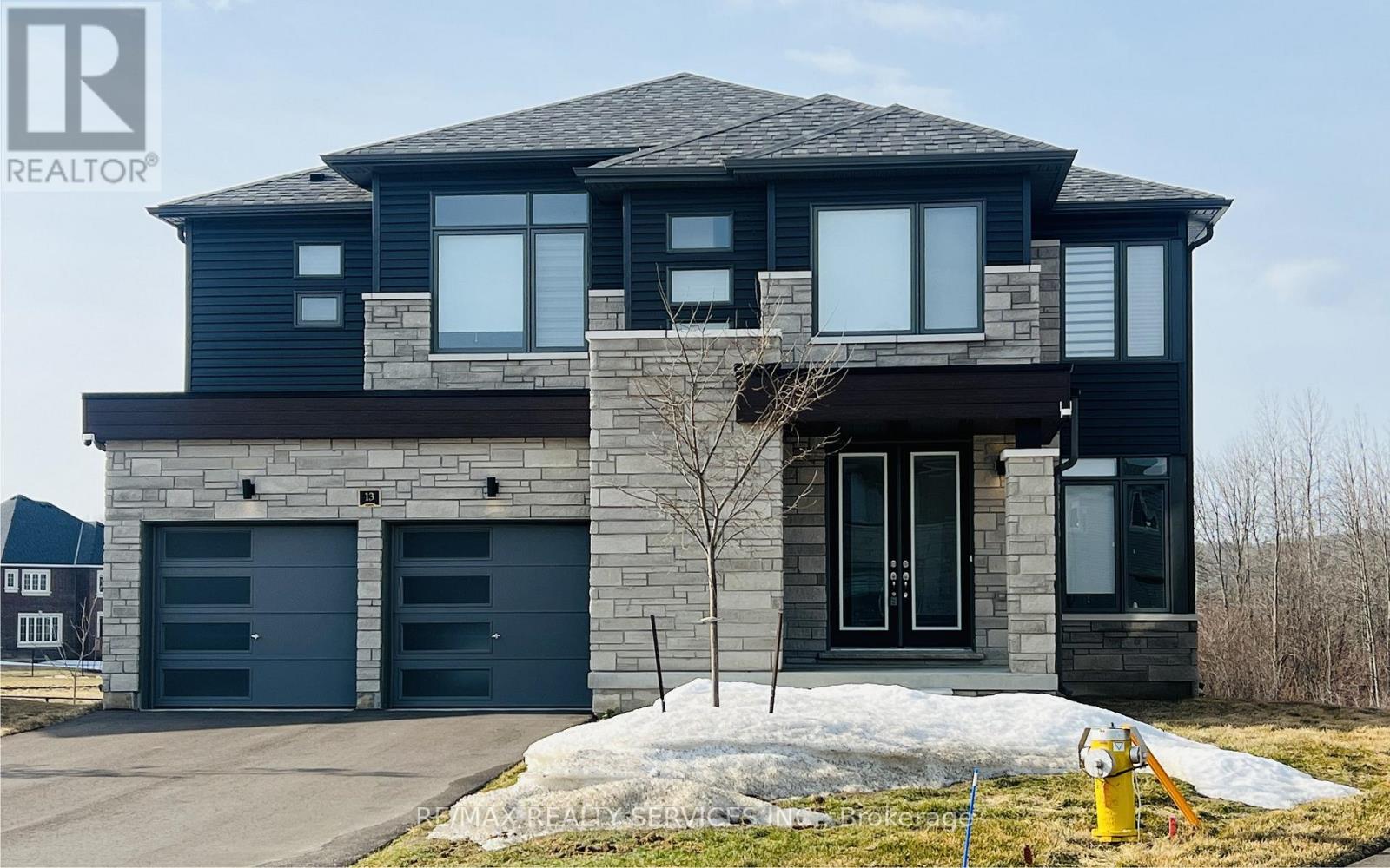 Property at 13 DEL RAY CRESCENT image 1