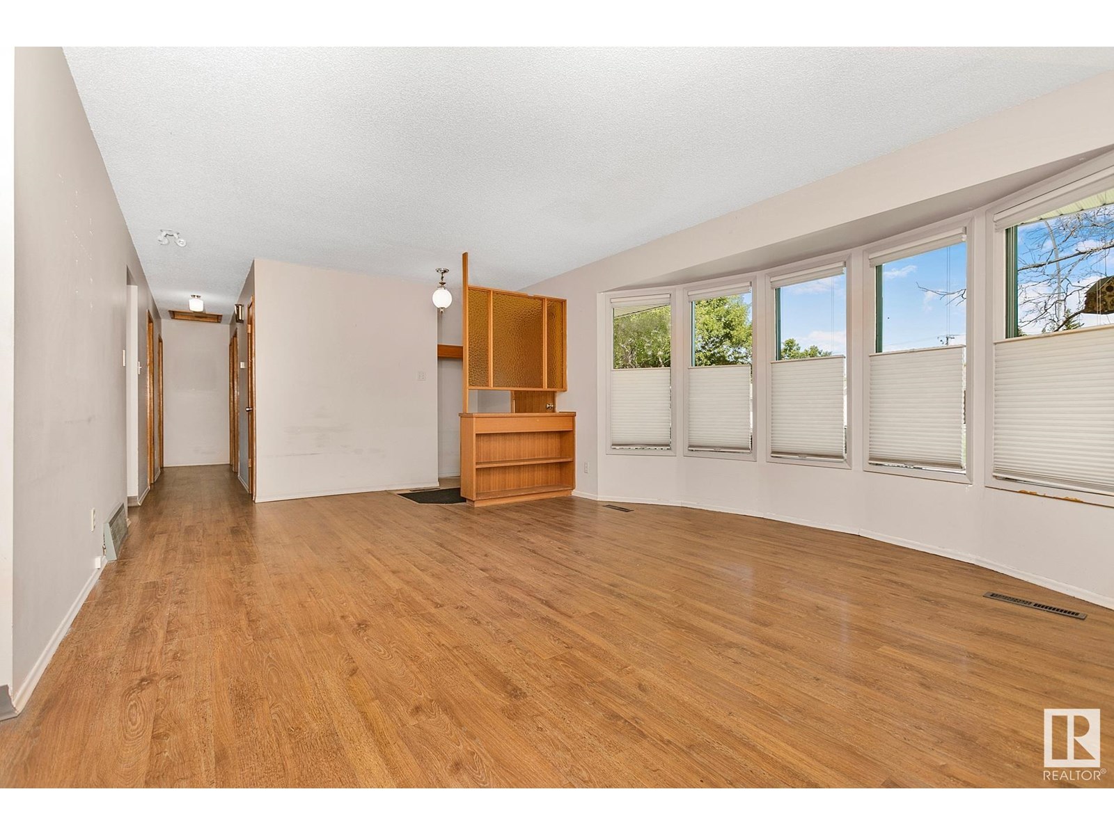 Property at 35 IVY CR image 5