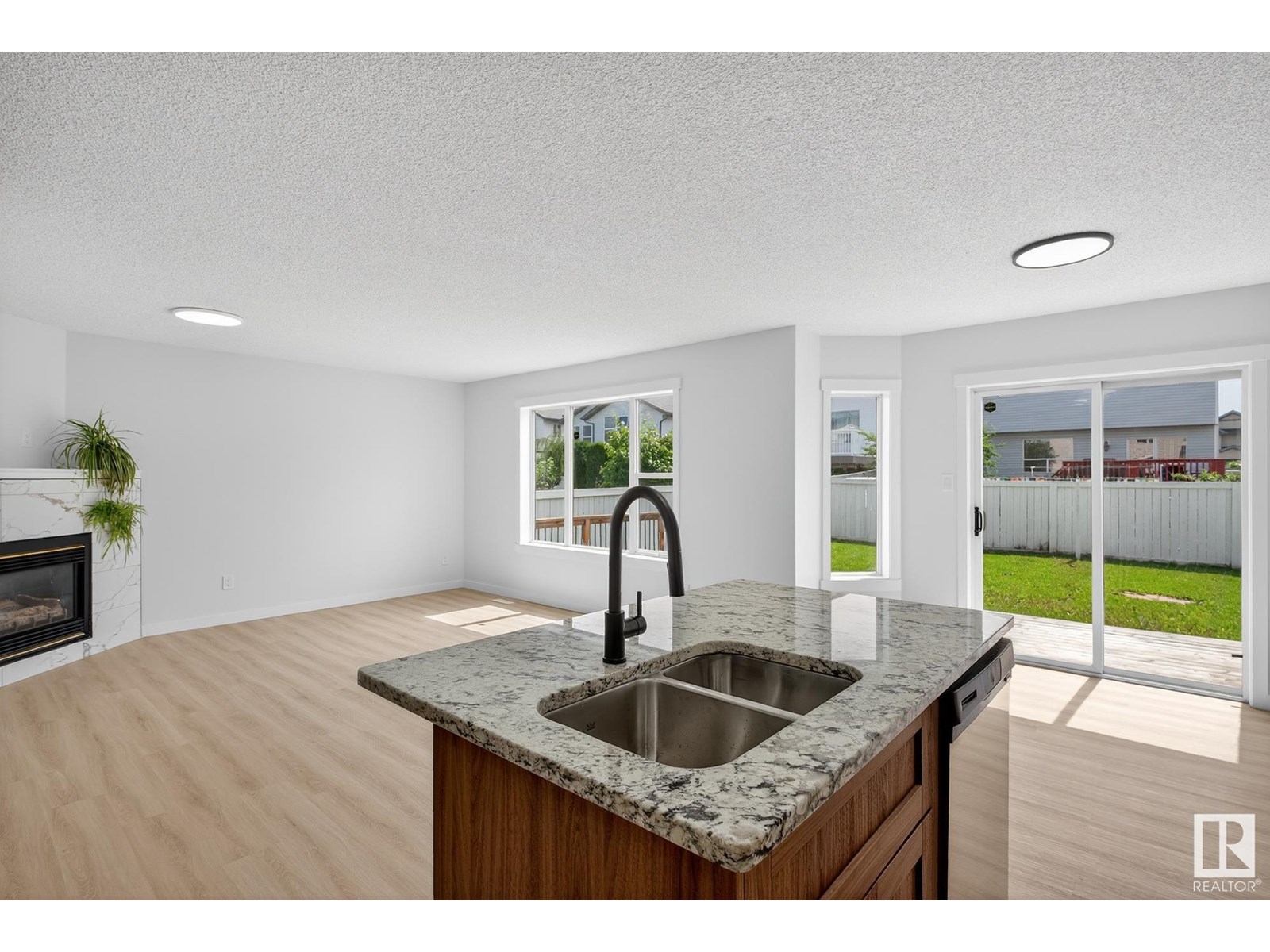 168 Ward Cr Nw, Edmonton, Alberta  T6T 1M6 - Photo 12 - E4447077