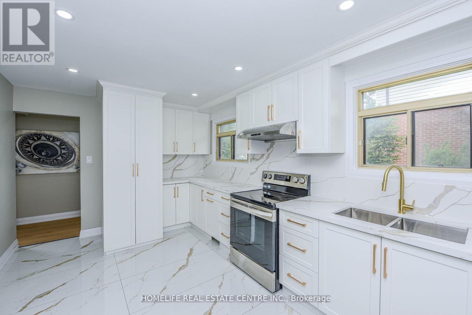 37 Newlyn Crescent, Brampton, Ontario  L6V 3A9 - Photo 11 - W12277655