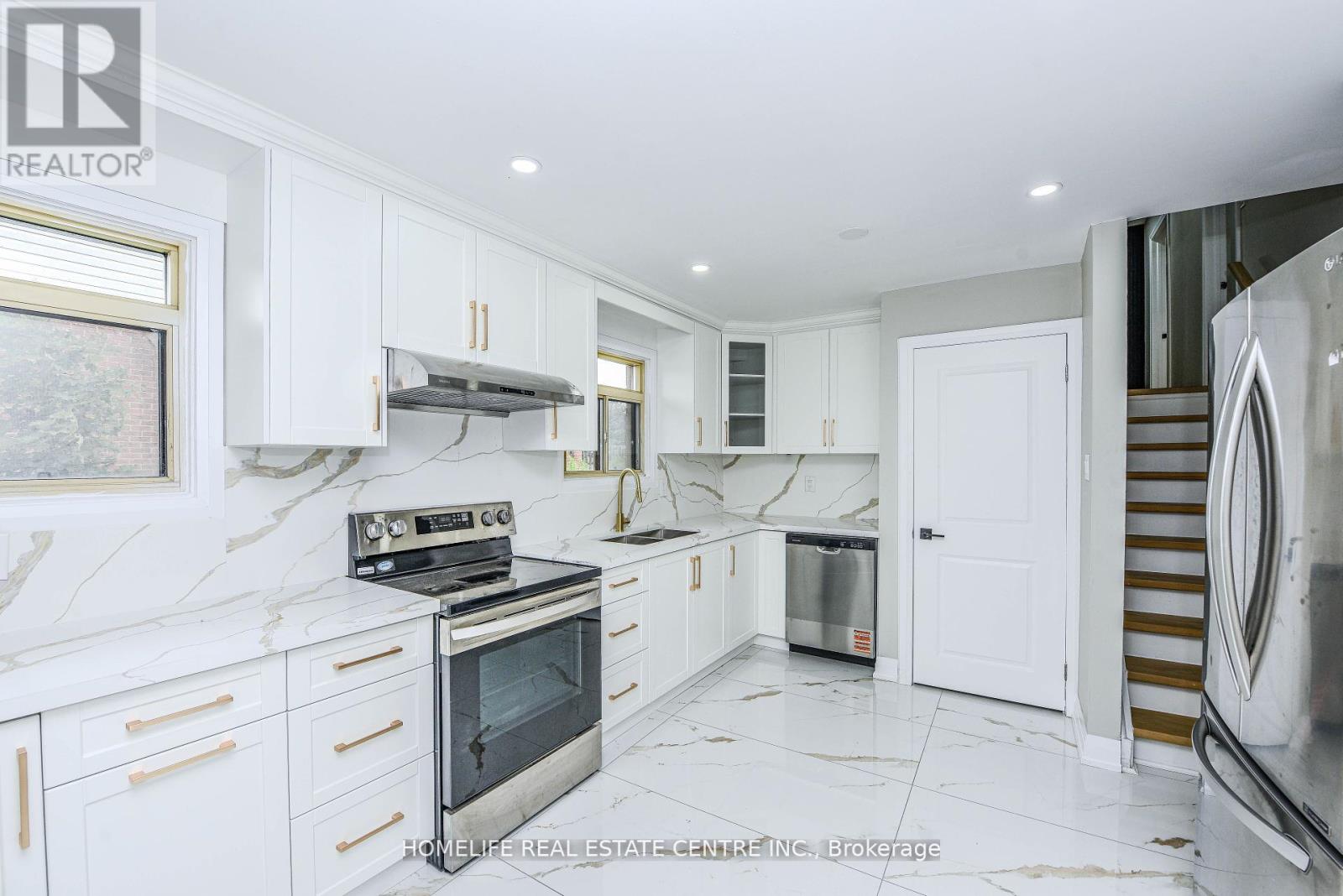 37 Newlyn Crescent, Brampton, Ontario  L6V 3A9 - Photo 13 - W12277655