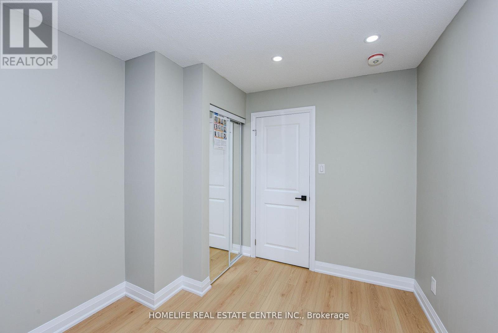 37 Newlyn Crescent, Brampton, Ontario  L6V 3A9 - Photo 14 - W12277655