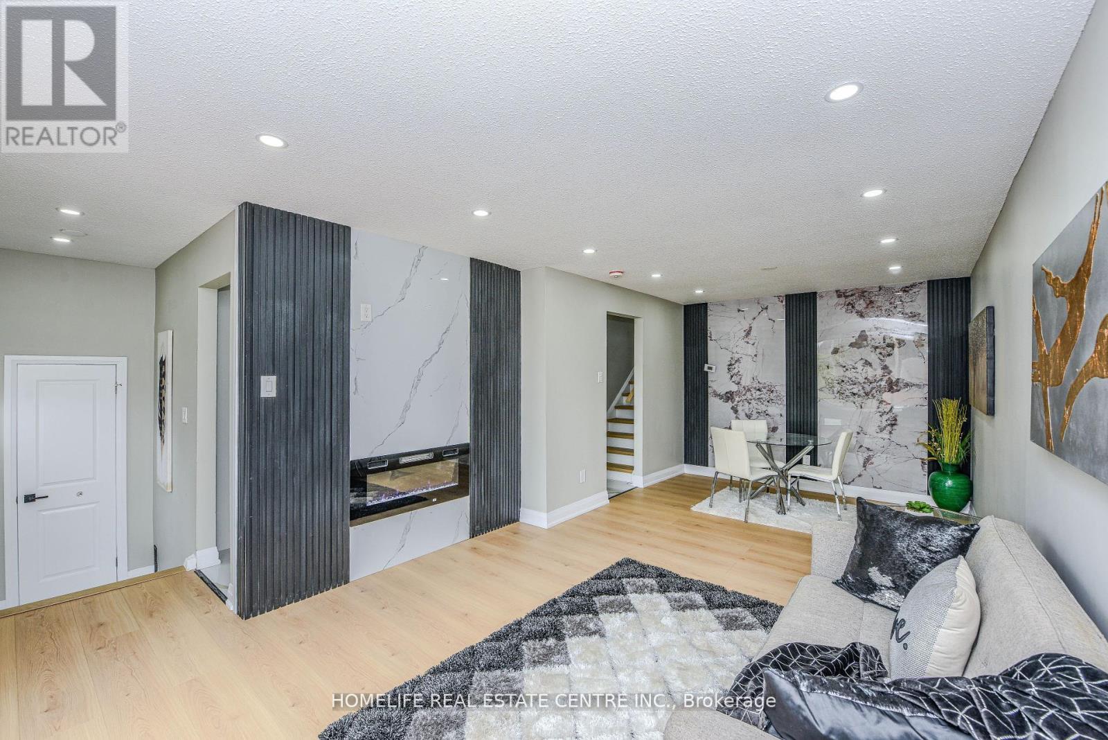 37 Newlyn Crescent, Brampton, Ontario  L6V 3A9 - Photo 7 - W12277655