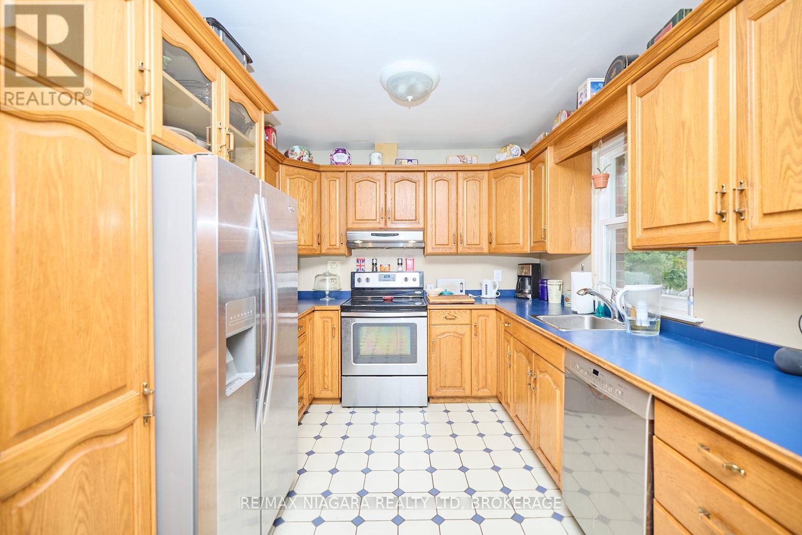 6100 Sidney Street, Niagara Falls, Ontario  L2E 3A1 - Photo 5 - X12277715