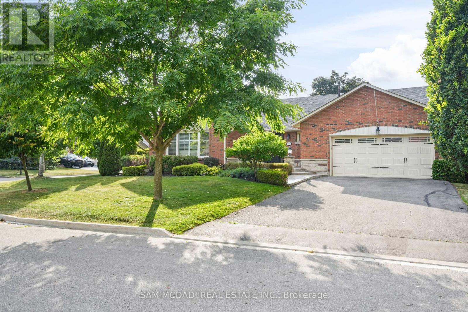 Property at 7 OLDHAM CRESCENT image 1