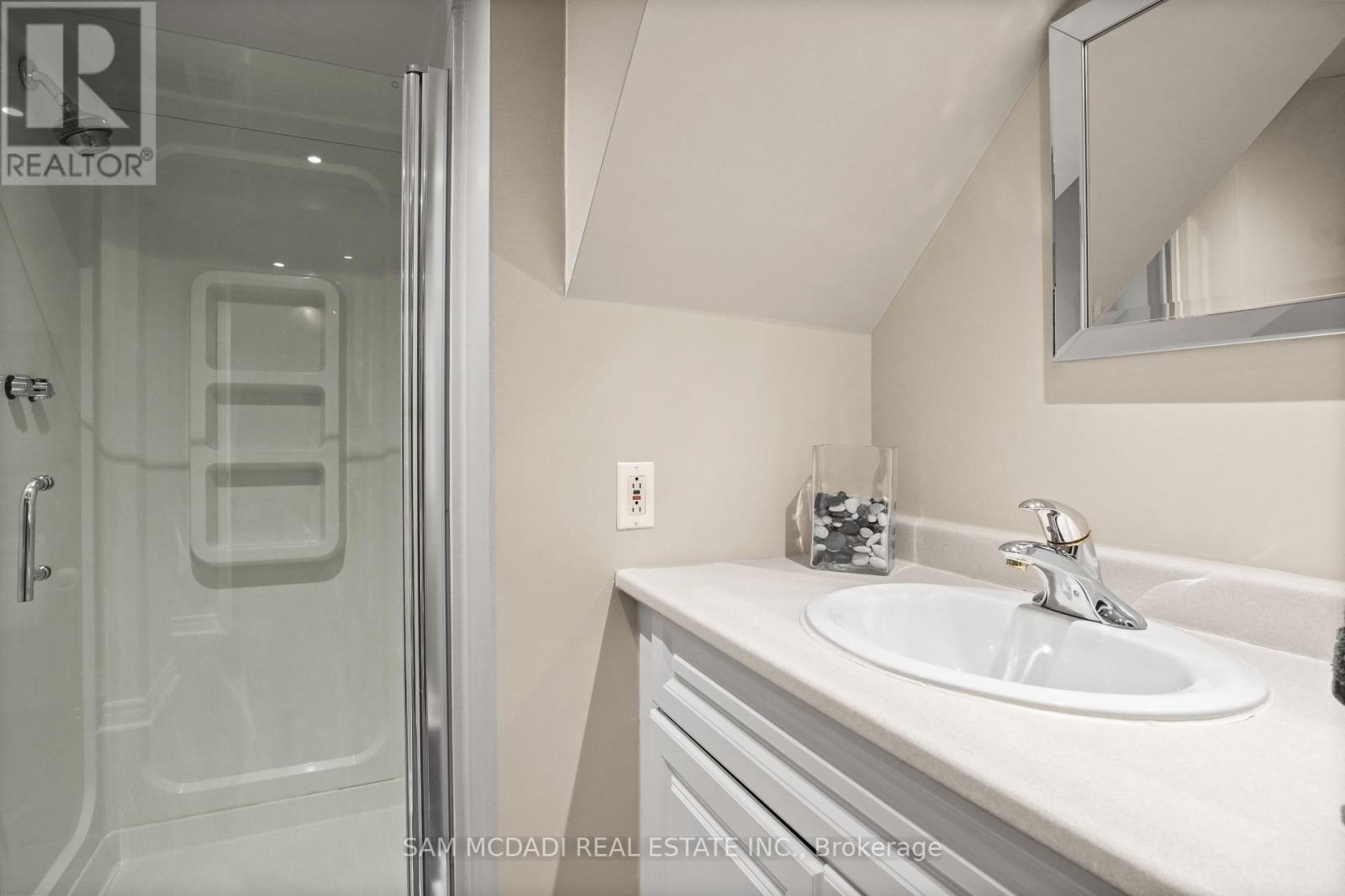 7 Oldham Crescent, Brampton, Ontario  L6Z 1W2 - Photo 45 - W12277696