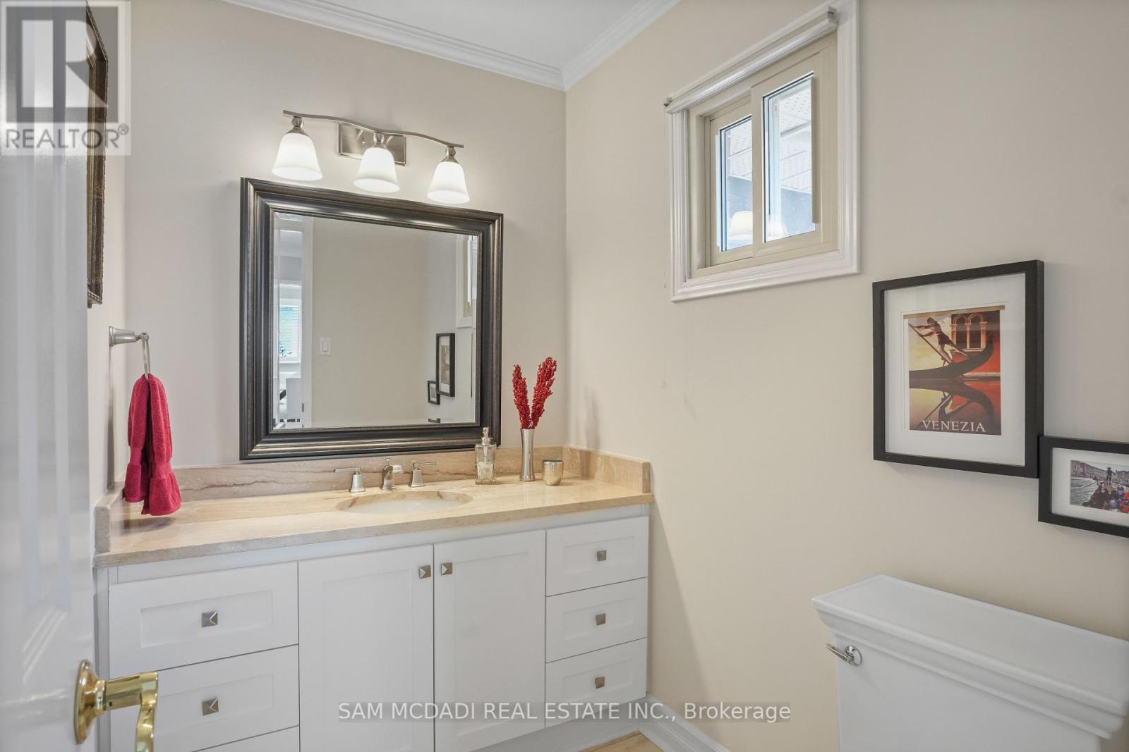 7 Oldham Crescent, Brampton, Ontario  L6Z 1W2 - Photo 9 - W12277696