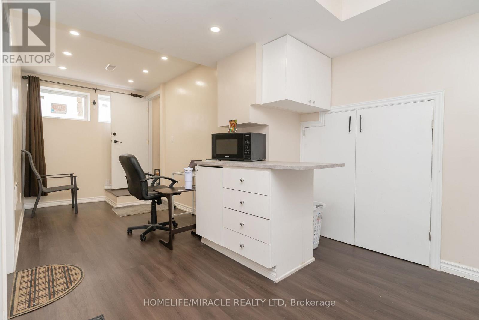10 Huntingwood Crescent, Brampton (Central Park), Ontario  L6S 1S6 - Photo 27 - W12277702
