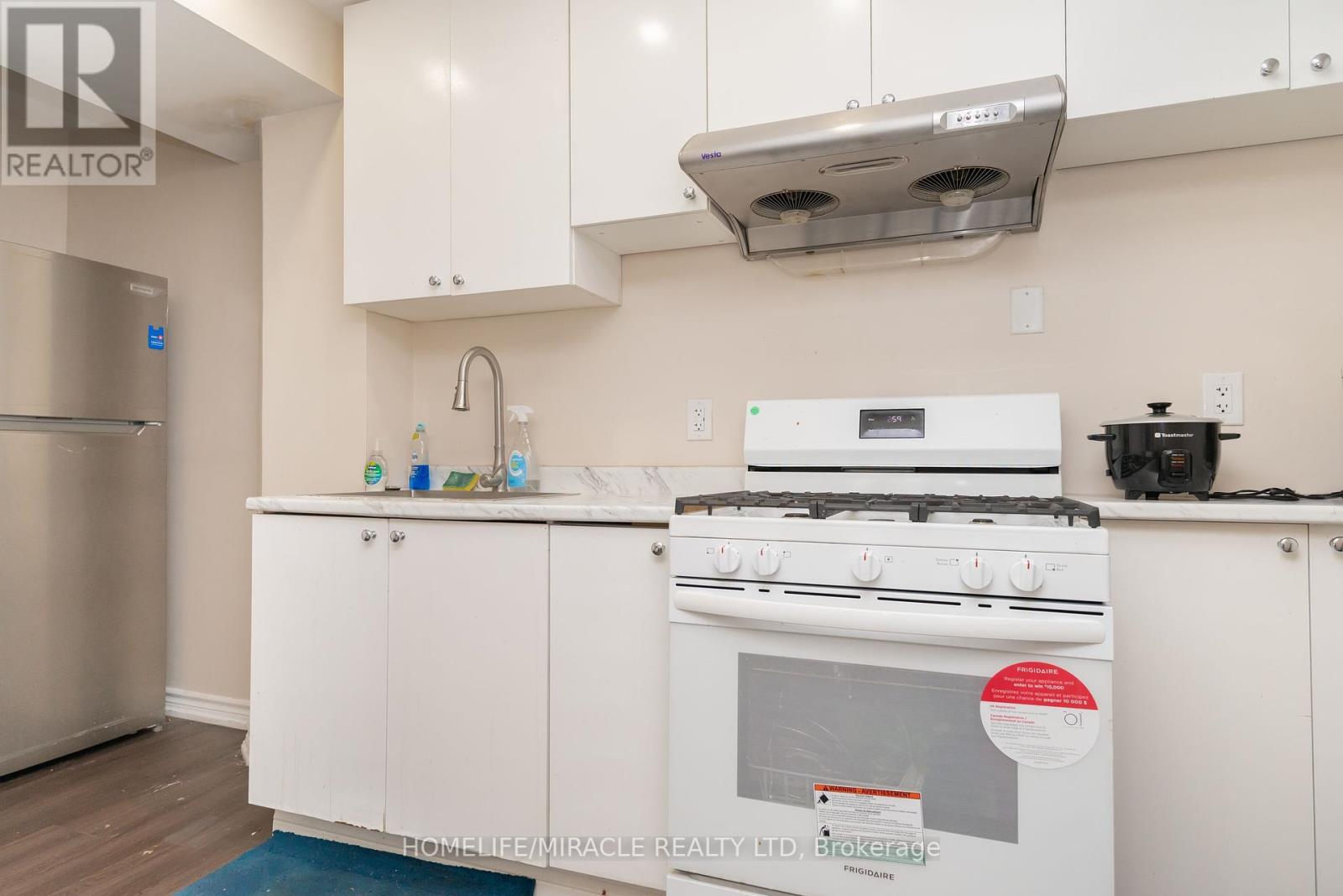 10 Huntingwood Crescent, Brampton (Central Park), Ontario  L6S 1S6 - Photo 28 - W12277702