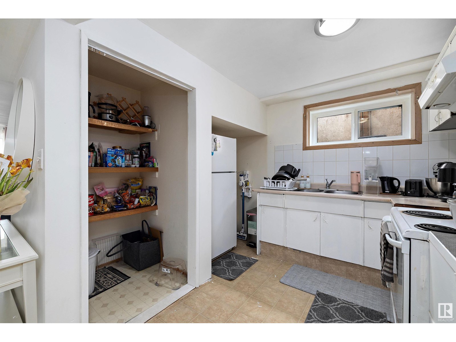 Property at 10229/10231 159 ST NW image 5
