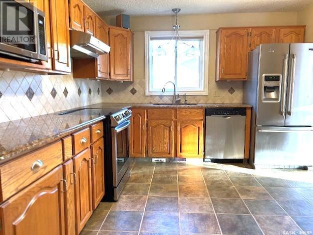 Property at 1635 Marquis AVENUE image 5