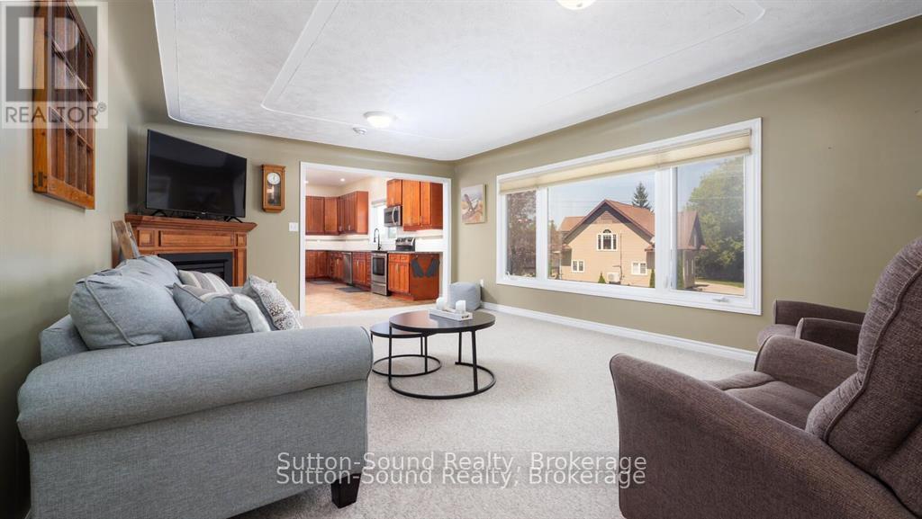 68 Sauble Falls Road, South Bruce Peninsula, Ontario  N0H 2G0 - Photo 14 - X12277254