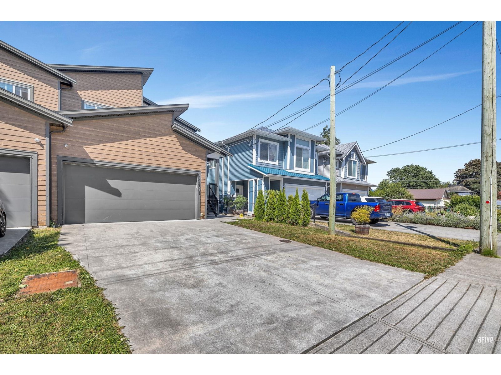 Property at B 45801 REECE AVENUE image 2