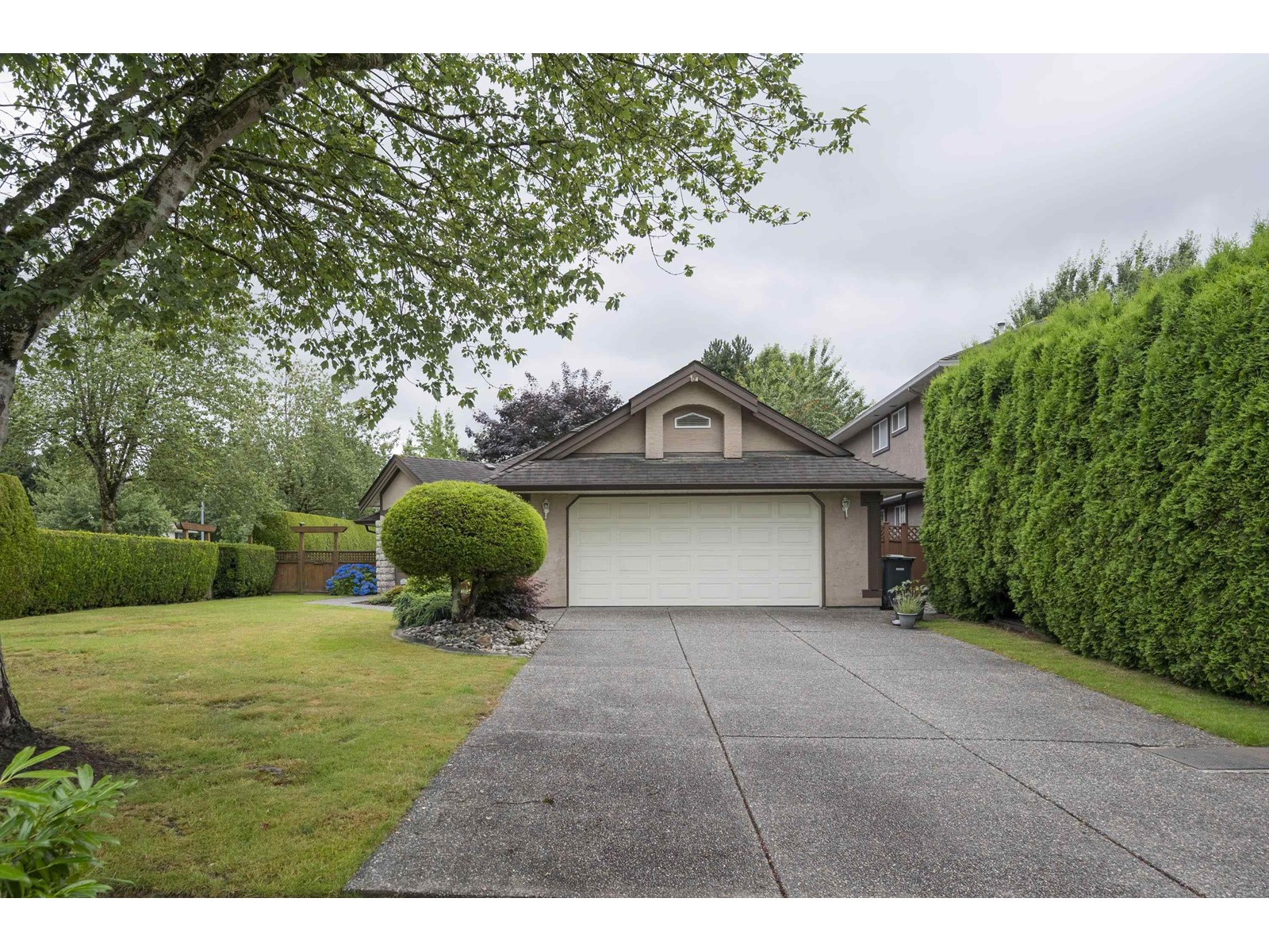 Property at 20792 91 AVENUE image 3