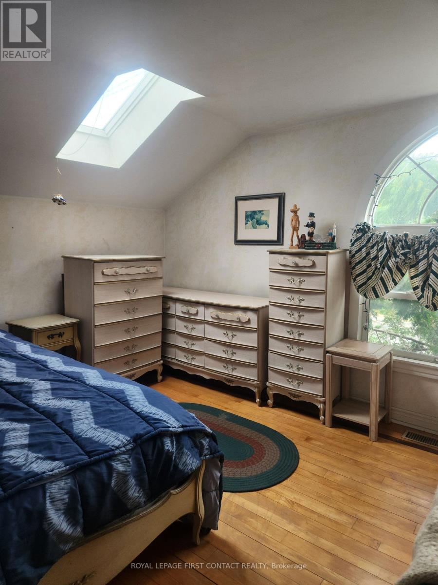 220 Barrie Street, Bradford West Gwillimbury, Ontario  L3Z 1R6 - Photo 38 - N12264799