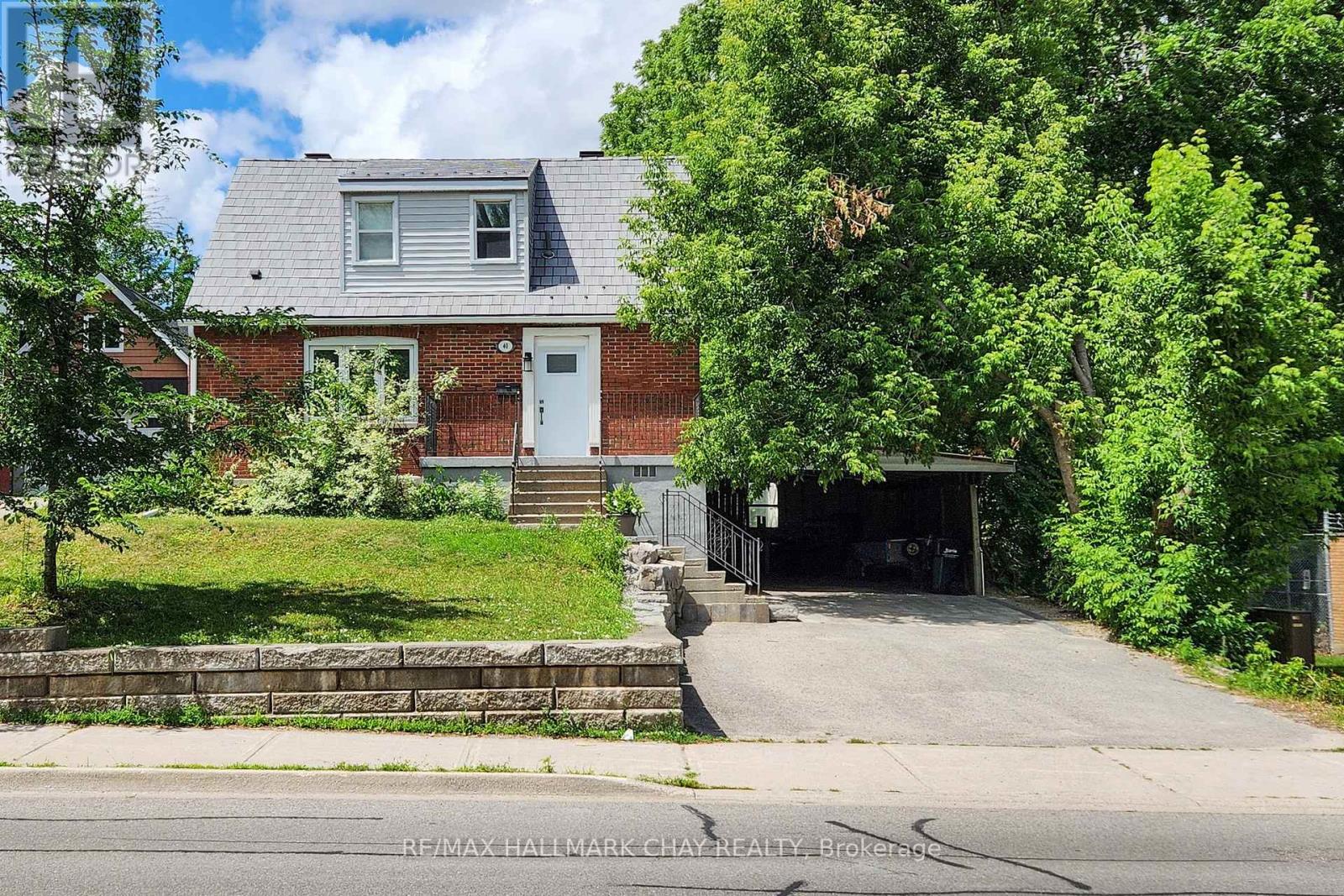 Property at 40 WELLINGTON STREET E image 2