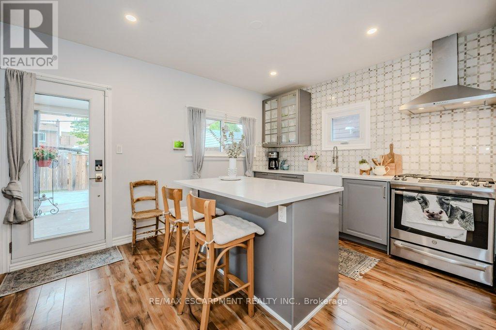 63 Beechwood Avenue, Hamilton, Ontario  L8L 2S5 - Photo 14 - X12277811