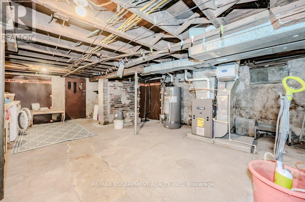 63 Beechwood Avenue, Hamilton, Ontario  L8L 2S5 - Photo 34 - X12277811