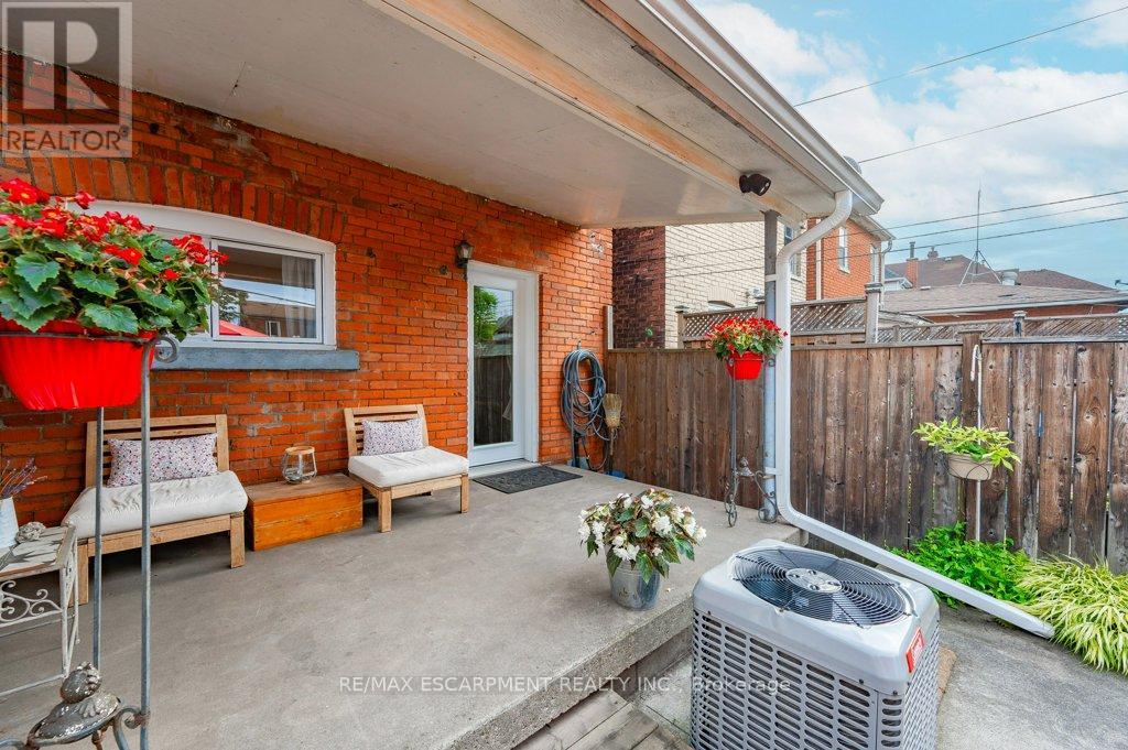 63 Beechwood Avenue, Hamilton, Ontario  L8L 2S5 - Photo 39 - X12277811