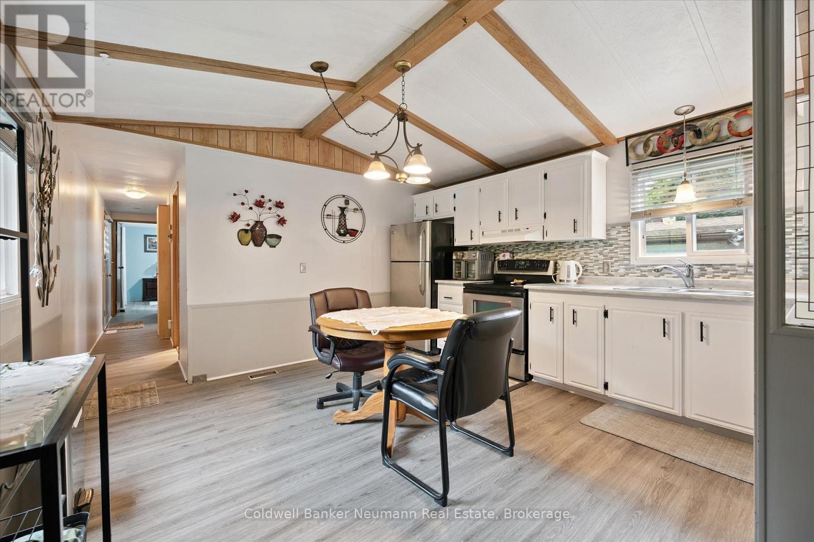 93 Maple - 1294 Concession 8 Road W, Hamilton, Ontario  N0B 2J0 - Photo 8 - X12277845