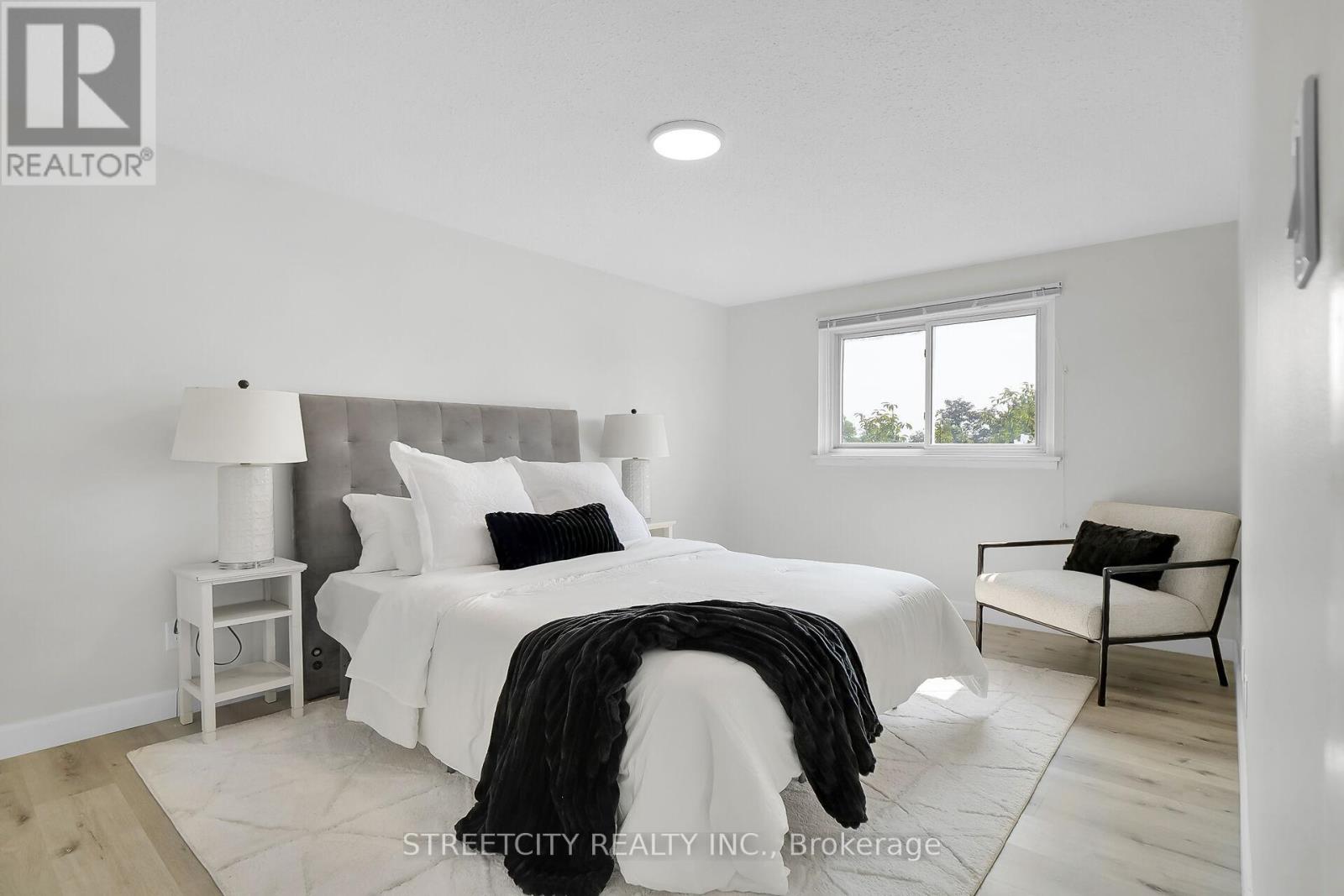 402 Homestead Court, London North, Ontario  N6G 2E9 - Photo 10 - X12277853