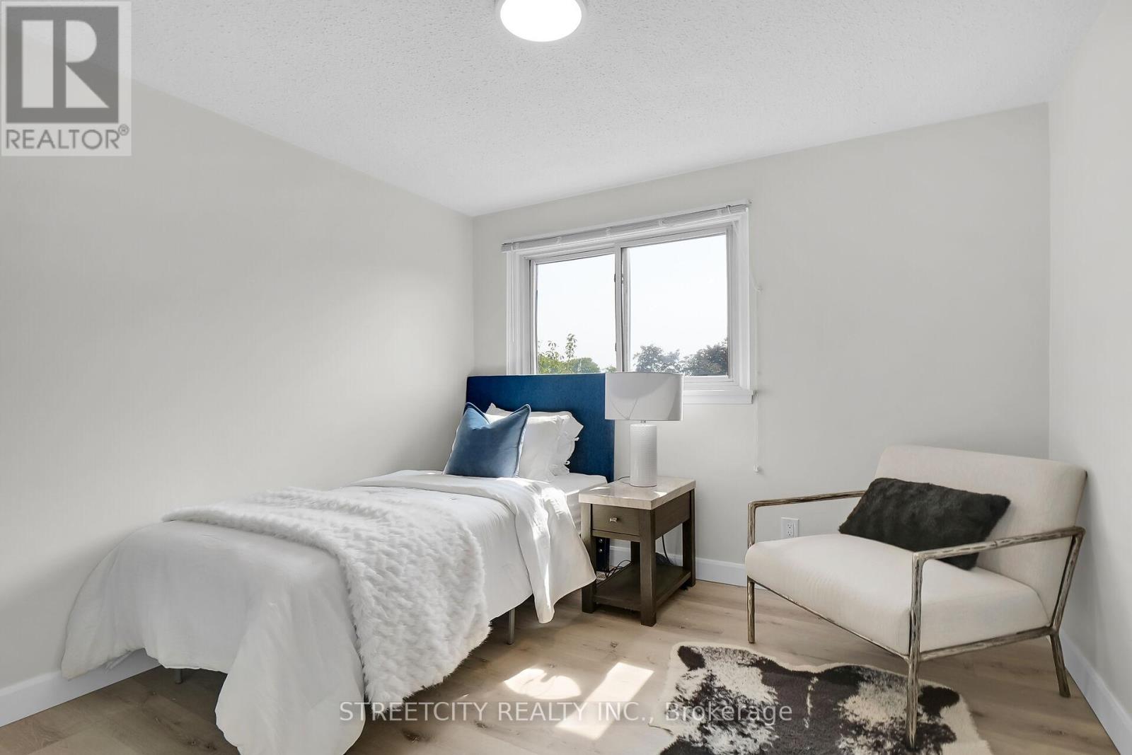 402 Homestead Court, London North, Ontario  N6G 2E9 - Photo 12 - X12277853