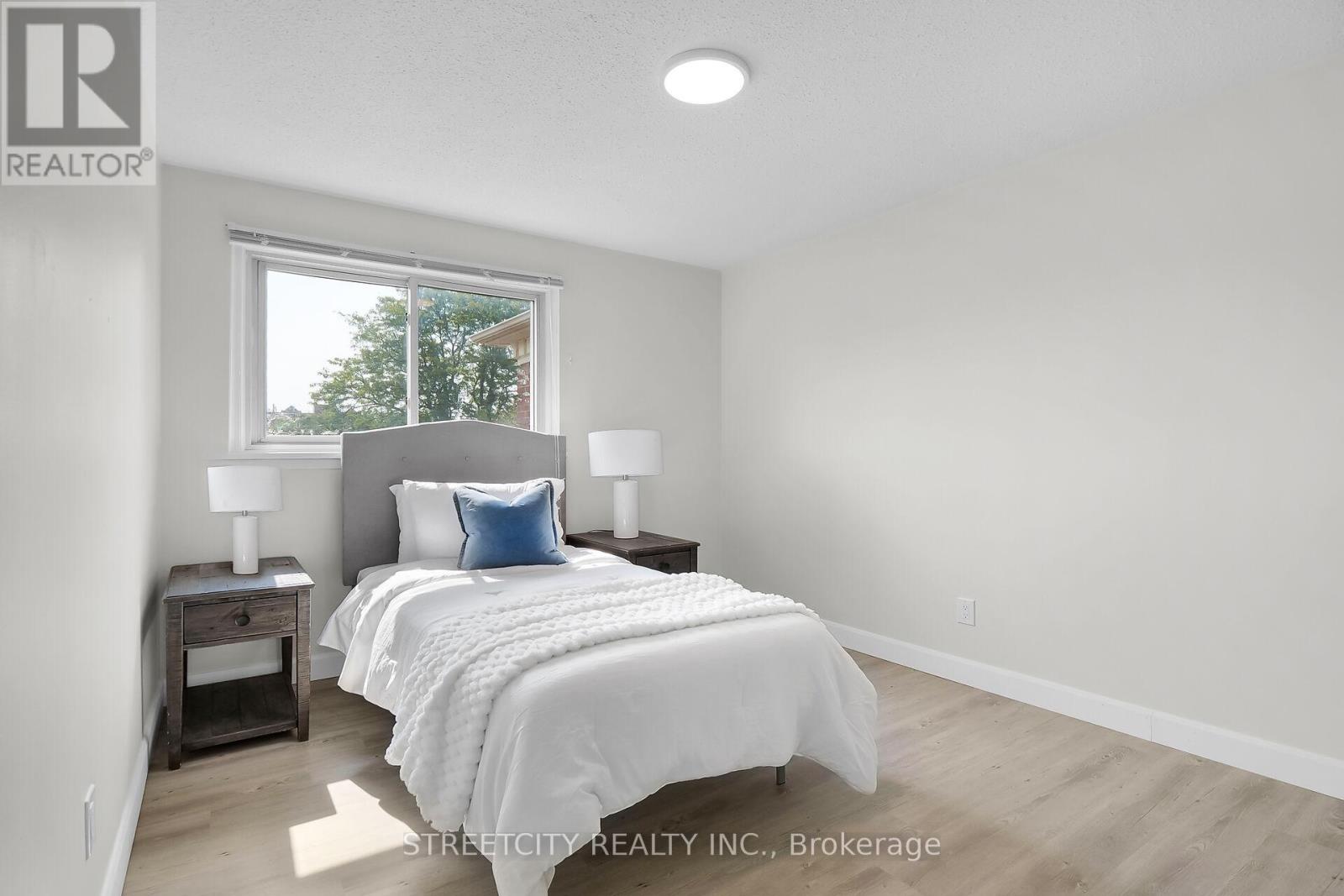 402 Homestead Court, London North, Ontario  N6G 2E9 - Photo 14 - X12277853