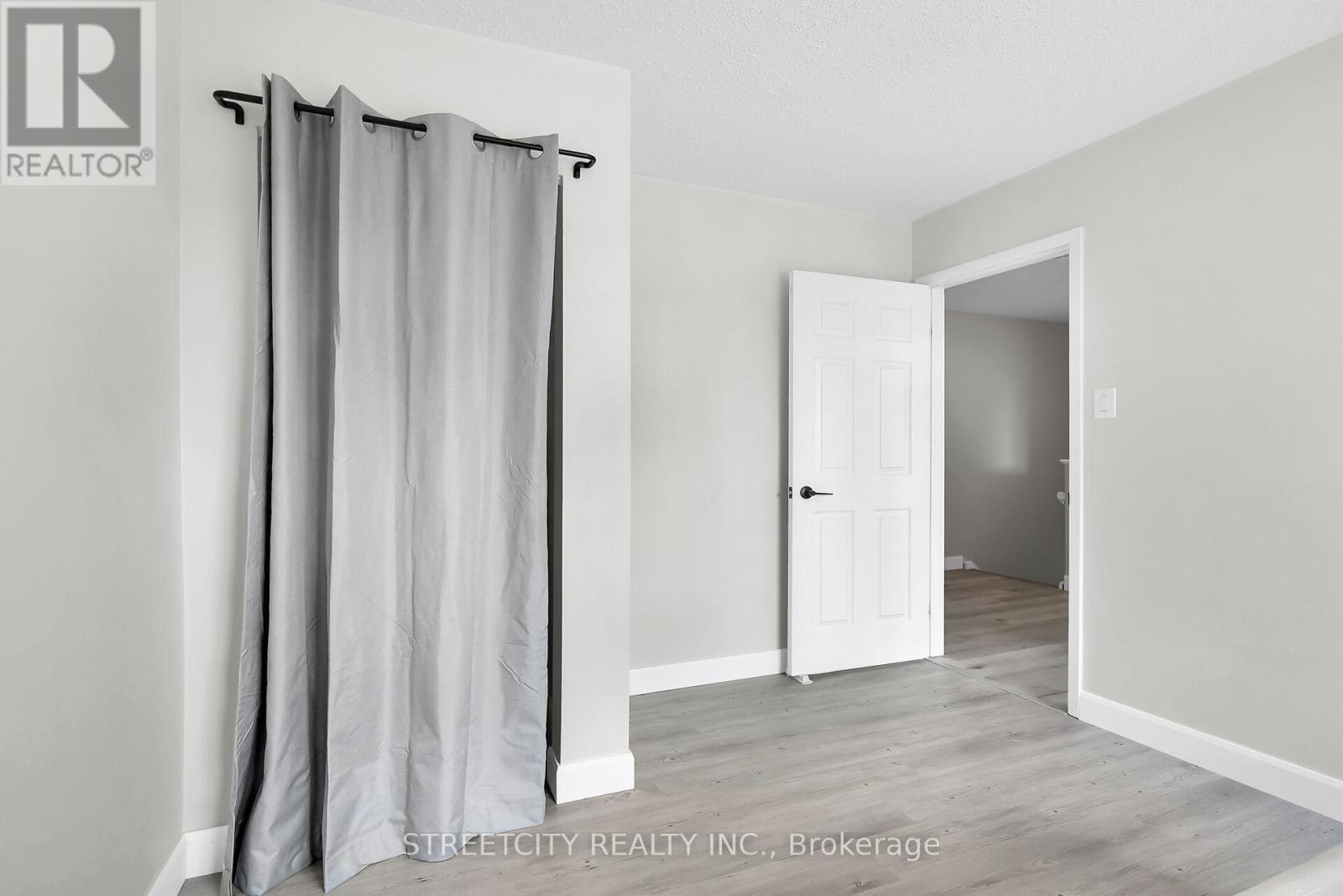 402 Homestead Court, London North, Ontario  N6G 2E9 - Photo 15 - X12277853