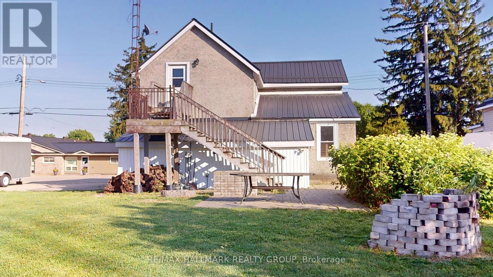 10 Wellington Street E, Athens, Ontario  K0E 1B0 - Photo 2 - X12277857
