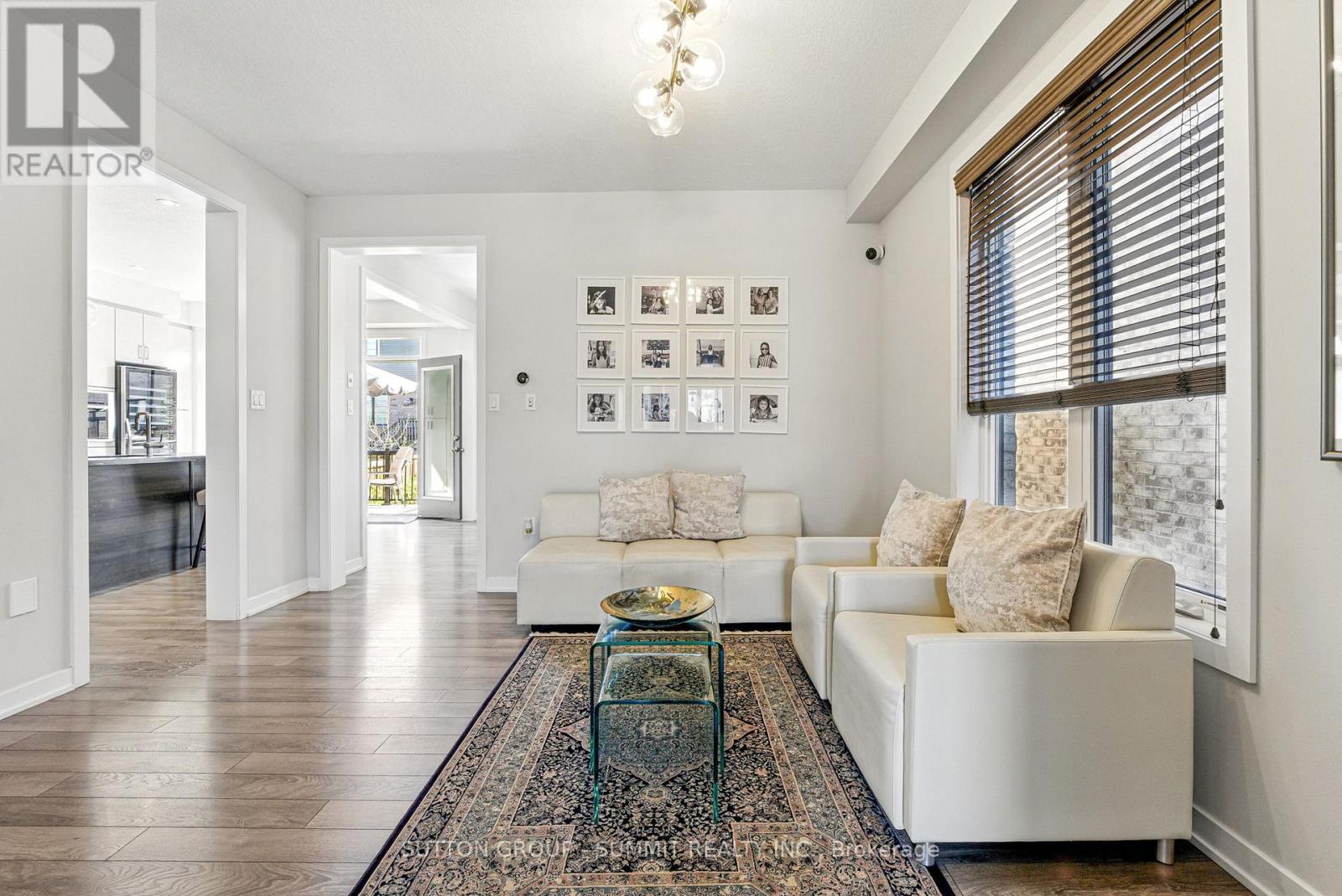 Property at 40 ALDGATE AVENUE image 3