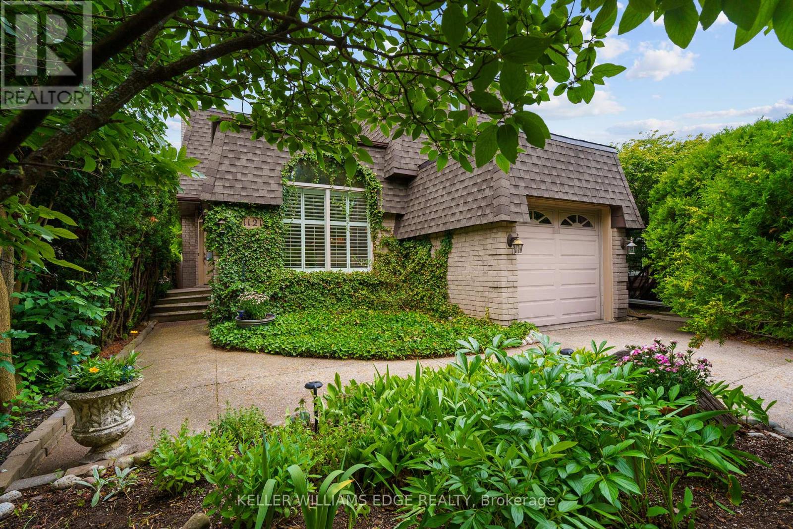 Property at 1121 STEPHENSON DRIVE image 1