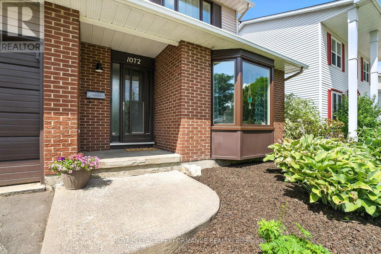 Property at 1072 ST GERMAIN CRESCENT image 4