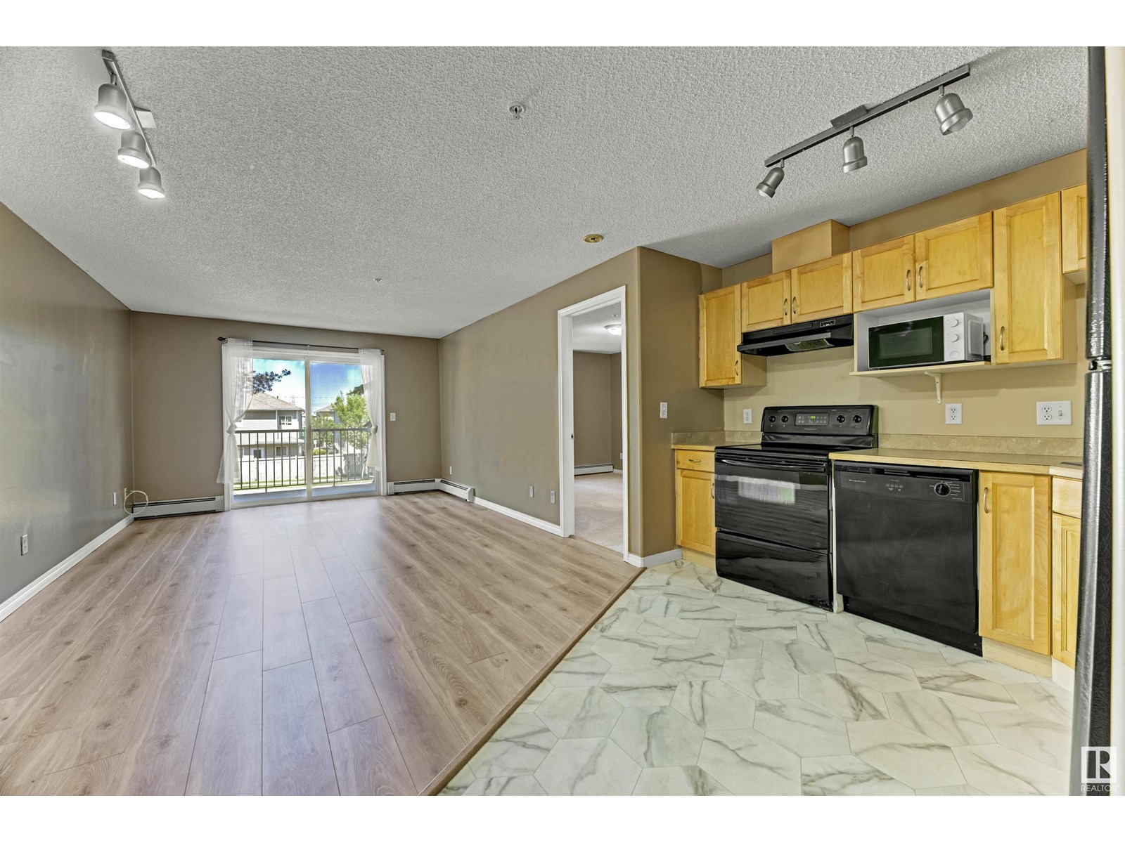 Property at #211 245 EDWARDS DR SW SW image 4