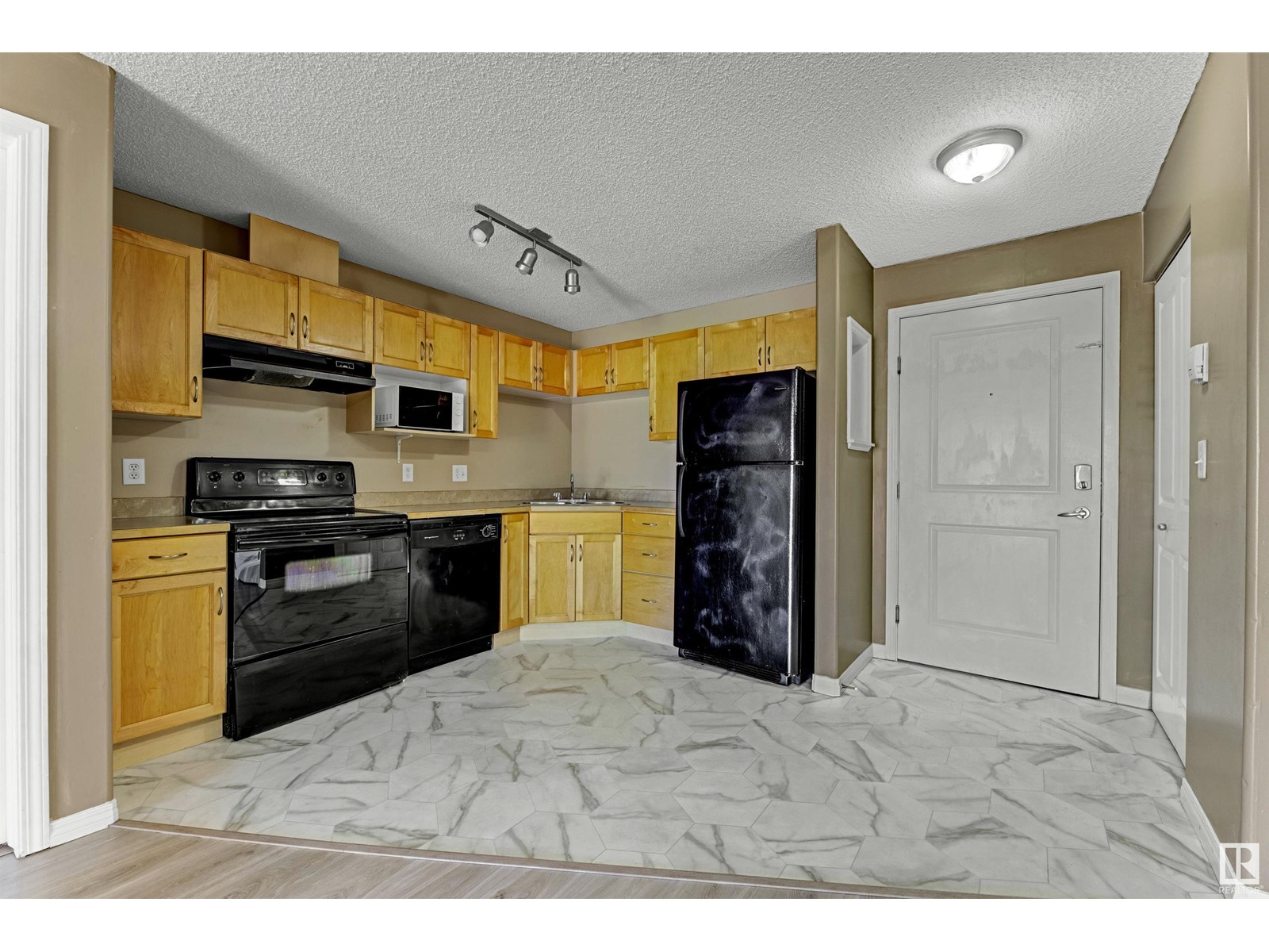 Property at #211 245 EDWARDS DR SW SW image 5