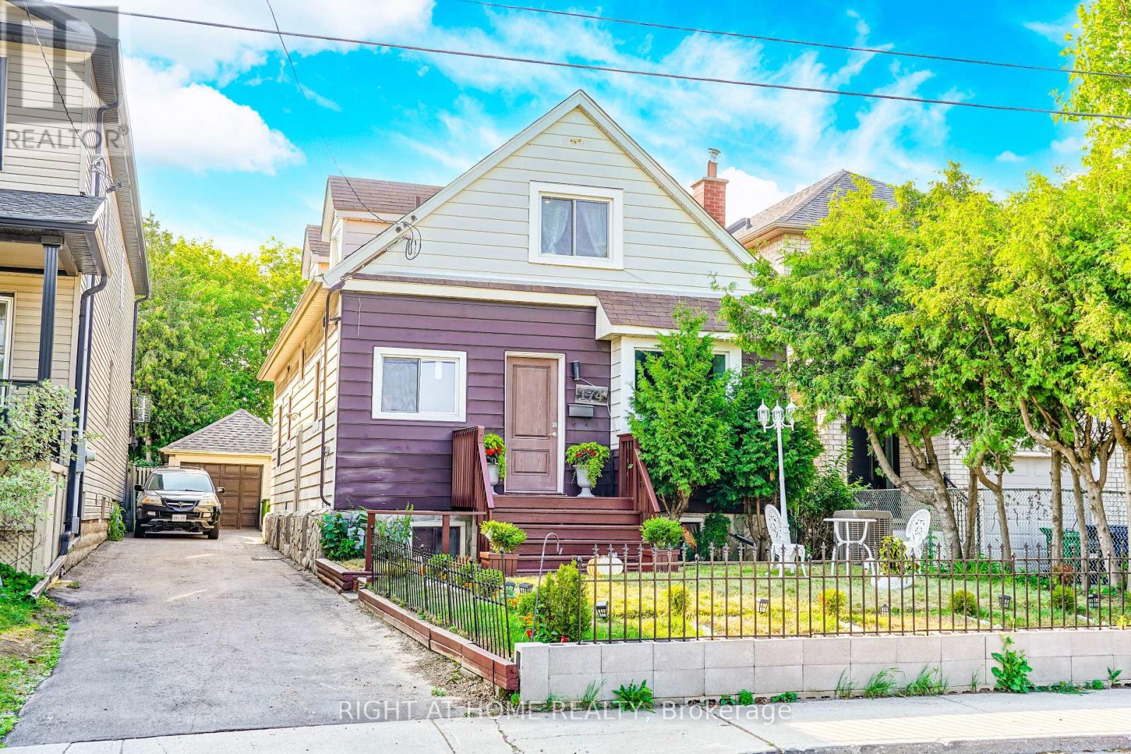 Property at 174 AYLESWORTH AVENUE image 3