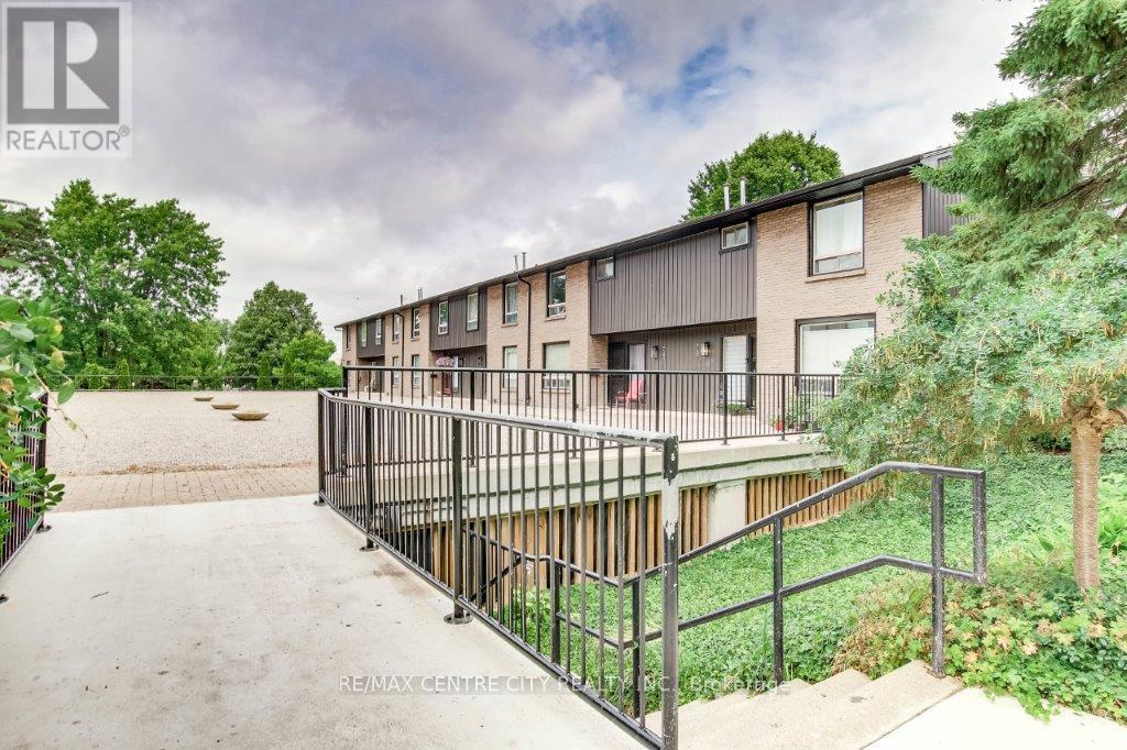769 Berkshire Drive, London South, Ontario  N6J 3S5 - Photo 33 - X12277906