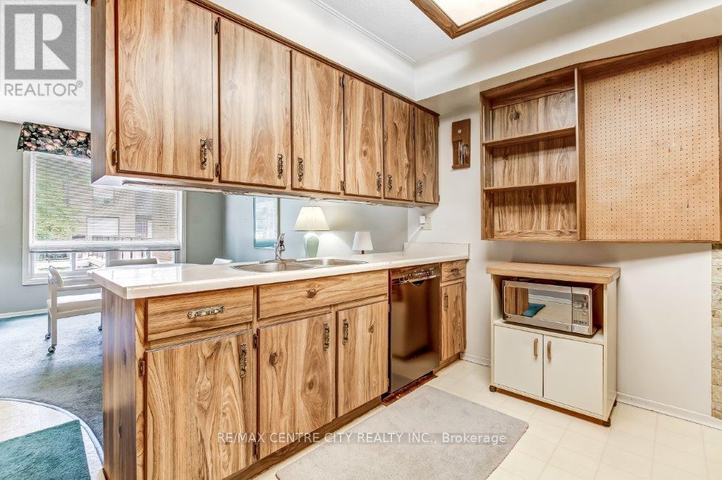 769 Berkshire Drive, London South, Ontario  N6J 3S5 - Photo 6 - X12277906