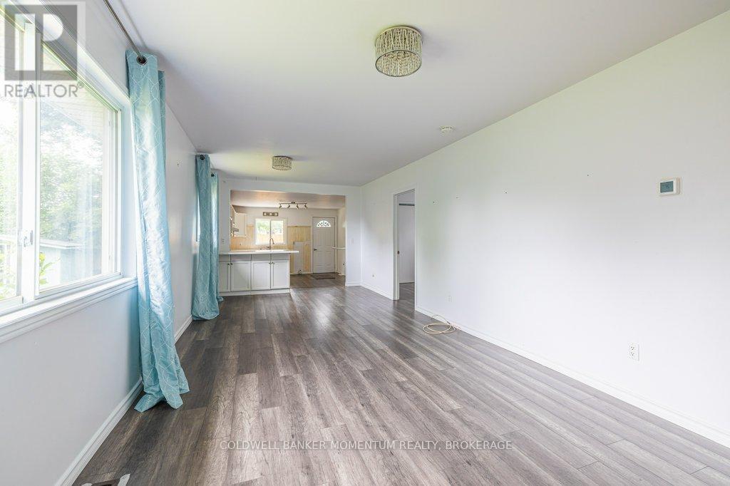 3828 Roxborough Avenue, Fort Erie, Ontario  L0S 1B0 - Photo 14 - X12277931