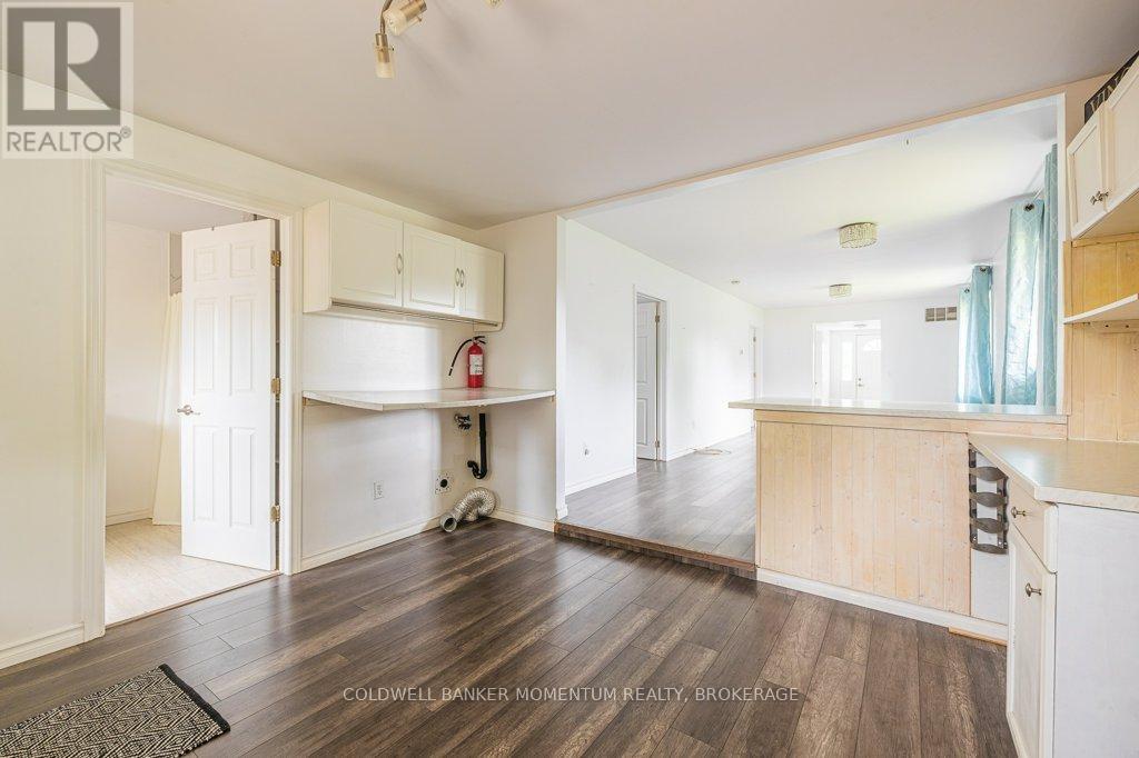 3828 Roxborough Avenue, Fort Erie, Ontario  L0S 1B0 - Photo 17 - X12277931
