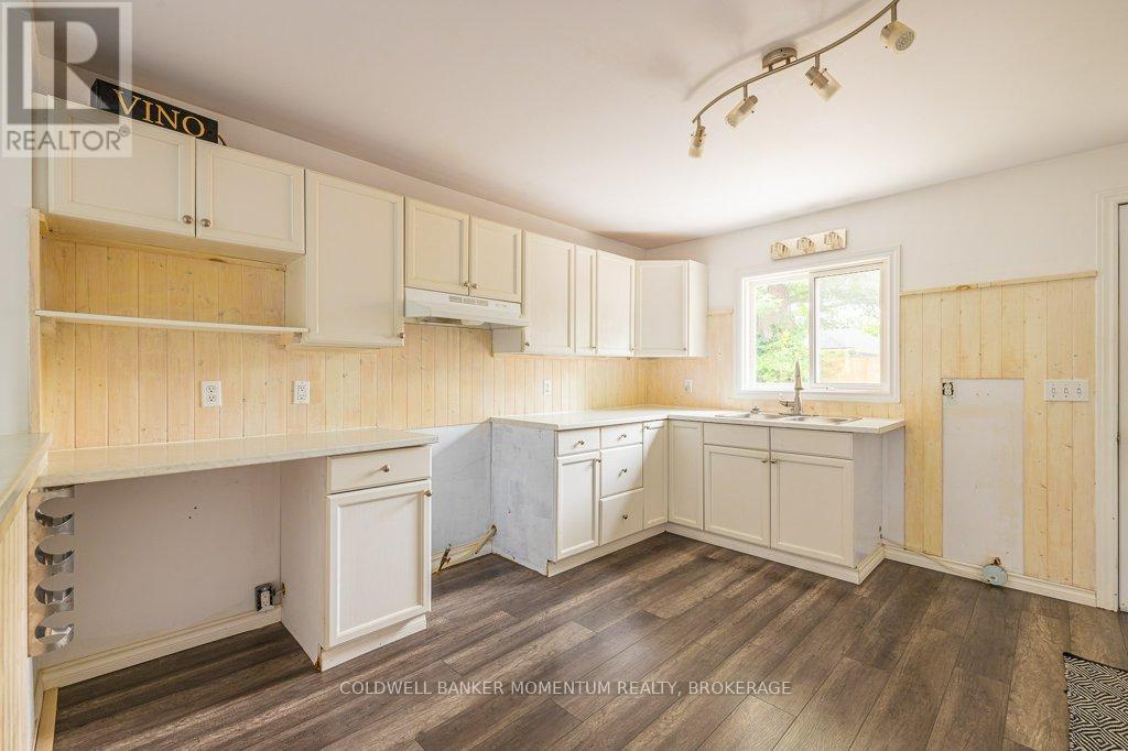 3828 Roxborough Avenue, Fort Erie, Ontario  L0S 1B0 - Photo 18 - X12277931
